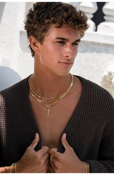 This slim chain necklace handcrafted in 14-karat gold makes an understated everyday accessory. 14k gold Made in Italy Golden Locs, Mens Gold Chain Necklace, Gold Necklace For Men, Man Necklace, Men Faces, Bony Levy, Winter Floral, Golden Necklace, Gold Chains For Men