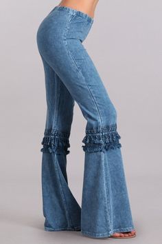 Modern Must Have | Eyes on Me Blue Bell Bottoms Blue Bell Bottoms, Ropa Upcycling, Куклы American Girl, Casual Festival, Best Jeans For Women, Denim Outfits, Eyes On Me, Jeans Outfit Casual, Blue Bell