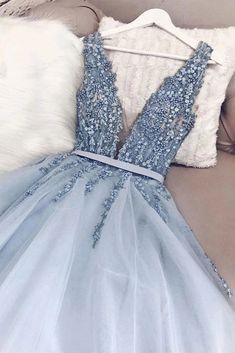 Azul Cuello En V Tul Abalorios Sencillos Vestidos De Fiesta Largos Baratos - Bridelily Light Blue Dress Formal, Tulle Prom Dress Long, Gowns Elegant, Senior Prom Dresses, Blue Dress Formal, Gowns Prom