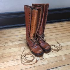 Tall Women’s Frye Lace Up Boots 4 Eyelets 12 Hooks And 1 More Eyelet At The Top Minor Scuffs On The Toe Perfectly Broken In! Frye Campus Boots, Frye Shoes, Tall Women, Orange Brown, Brown Orange, Lace Up Boots, Riding Boots, Shoe Laces, Fashion Inspo