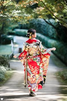 Kimono Pose, Japan Travel Photography, Kyoto Japan Travel, Creative Shot, Kyoto Japan, Japan Fashion, Japanese Kimono