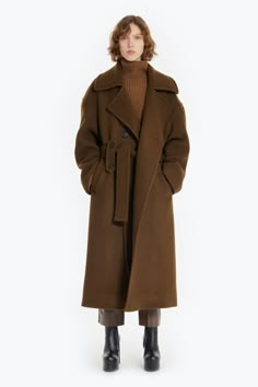 Long Trench Coat Women, Fancy Coat, Trench Coats Women Long, Fits Inspiration, Petar Petrov, Board Inspiration, Military Coat, Long Trench, Long Trench Coat