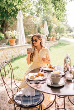 Gal Meets Glam Saturday Market in Apt, Provence -Gul Hurgel dress, Urban Outfitters sunglasses, Carrie Forbes sandals & Market Backpack Gul Hurgel, Urban Outfitters Sunglasses, Julia Berolzheimer, Date Outfit Casual, Coffee Girl, Gal Meets Glam, Morning Light, South Of France, Street Styles