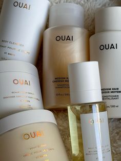 #ouai #hair #haircare #bathroom #soap #perfume #scrubs #bodycare #hairstyles #skincare Ouai Shower Aesthetic, Bodycare Aesthetic Products, Ouai Scrub, Ouai Hair And Body Mist, Ouai Aesthetic, Ouai Hair Products Aesthetic, Ouai Hair Spray, Skincare And Haircare Aesthetic