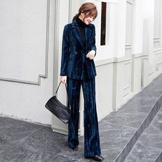 Tailored Winter Pantsuit With Suit Collar, Chic Formal Pantsuit For Winter, Formal Winter Pantsuit With Suit Collar, Tailored Sets For Office In Fall, Tailored Sets With Suit Collar For Fall, Tailored Winter Pantsuit For Business Casual, Formal Fall Sets With Notch Lapel, Winter Formal Pantsuit, Elegant Winter Sets For Night Out