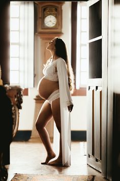 For petite women, pregnancy can be very difficult in terms of fashion. We have compiled a list containing the most amazing petite maternity clothes. Let yourself be inspired by it. #fashion #maternity #MirunaDulcea #outfits #petite Birth Quotes, Stages Of Labor, Buy Clothes Online, Trimesters Of Pregnancy, C Section, Birth Stories, Jolie Photo, New Mothers, Getting Pregnant