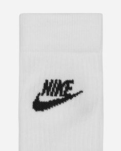 Nike Sportswear Everyday Essential Crew Socks White / Black.As well as enhancing your sneakers rotation, Nike's Everyday Crew Socks are made of stretch fabric for ideal everyday comfort..97% Polyester, 3% Spandex.Dri-FIT Fabric.Elastic Ribbed Cuffs.Arch Band Support.Knitted Branding.Reinforced Heel and Toe.Style Code: DX5025-100 Nike Bags, Men's Bags, Nike Sportswear, Crew Socks, Dri Fit, Everyday Essentials Products, Stretch Fabric, White Black, Jam