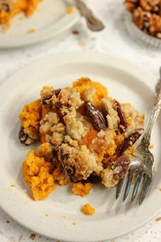 Easy Sweet Potato Casserole with Pecans Sugar Free Sweet Potato Casserole, Vegan Sweet Potato Casserole, Butternut Squash Casserole, Best Sweet Potato Casserole, Little Sunny Kitchen, Freeze Sweet Potatoes, Sweet Potato Casserole Easy, Sweet Potato Hummus, Yam Or Sweet Potato