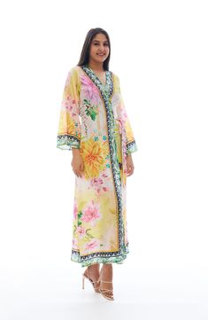 Charm your festival or beach look with this lightweight duster covered in a vibrant floral pattern. Open front Kimono-inspired sleeves 100% polyester Hand wash cold, lay flat to dry Imported Model stats: 5'10", 32" bust, 25" waist, 36" hip. Model is wearing size One Size. Floral Duster, Beach Look, Front Open, Lay Flat, Nordstrom Rack, Floral Pattern, Nordstrom, Hand Wash, Festival