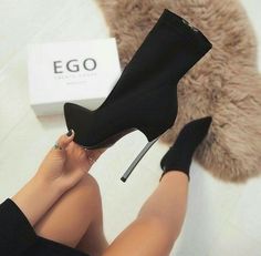 Shoes Heels Stilettos, Hak Tinggi, Pointed Boots, Black Shoes Heels, Heels Outfits, Black Heel Boots, Boots Heels