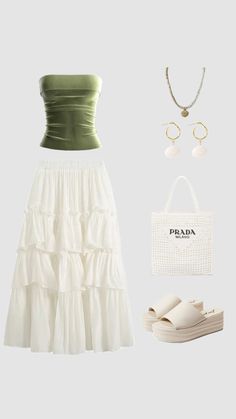 #fashiongirly #beachoutfits #outfitgoals #beachaesthestic #seashells Casual Day Outfits, Simple Trendy Outfits