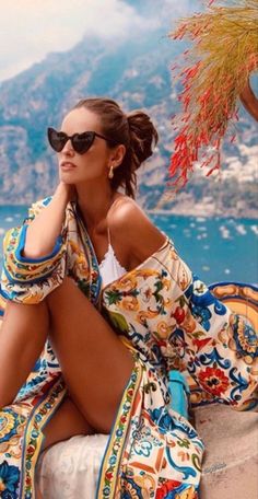 Beautiful Girls Clothing Style Izabel Goulart, Glam Photoshoot, Girls Fashion Clothes, Positano, Vacation Outfits, Womens Fashion Trends, Beauty Women, Dolce And Gabbana, Summer Fashion