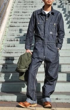 Real McCoy's 8 hour union workalls. Jumpsuits Men, Men's Jumpsuit, Men Mode, Overalls Men, Workwear Vintage, Mens Overalls, Denim Workwear, Jeans Overall