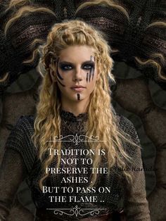 Lagertha Lothbrok Costume, Scottish Warrior Makeup, Lagertha Makeup Vikings, Womens Viking Warrior Makeup, Viking Bride Makeup, Viking Shield Maiden Makeup, Viking Goddess Costume, Lagatha Vikings Makeup, Viking Make Up Woman Simple