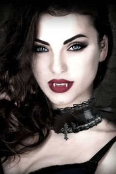 Vampire Costume Women, Vampire Women, Vampire Look, Vampire Costumes, Vampire Masquerade, Evil Tattoos