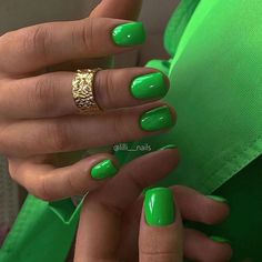 Bright Green Pedicure, Green Minimalist Nails, Lime Green Nails Short, Like Green Nails, Green Manicure Ideas, Short Nails Green, Brazil Nails, Short Green Nails, Gel Toe Nails