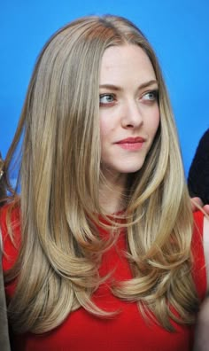 Amanda Seyfried Hair, Baju Kahwin, Oval Face Haircuts, Layered Hairstyles, Oval Face Hairstyles, Haircut Styles, Long Layered Haircuts, Oval Face Shapes