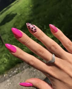 Hot Pink Nails With Leopard Print, Nails Pink Leopard, Pink Nails With Leopard Print, Pink And Leopard Nails, Hot Pink Leopard Nails, Leopard Nails Pink, Leopard Print Nails Pink, Hot Pink Manicure, Nails Fucsia