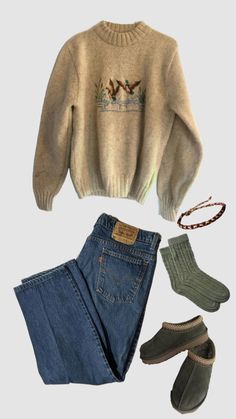 Vintage Blue Jeans Outfit, Fall Fashion Granola, Winter Outfits Earth Tones, Maine Fashion Fall, Cold Cozy Outfit, Fall Vibe Outfits, Fall Outfits Southern, Granola Sweater Outfits, Winter Outfits Thrift