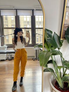 Edgy Summer Work Outfits, La Fashion 2023, Momcore Fashion, Alternative Chic Fashion, Casual Festival Outfit Summer, Emo Work Outfit, Futch Outfits, Edgy Hippie Style, Whimsigoth Summer Outfits