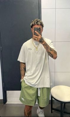 Outfits Men Casual, Hot Day Outfit, Party Outfit Men, Pool Party Outfits, Mens Shorts Outfits, Outfit Streetwear, Outfits Hombre, Street Style Outfits Men, Boys Summer Outfits