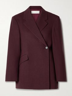 The Row pays special attention to cut and fabric, ensuring its tailoring looks particularly smart and stays that way for years to come. This 'Azul' blazer has been made from burgundy wool for an oversized fit and has a wrap-effect front and smooth silk lining. Wear yours as a matching set with the 'Antone' pants. Women’s Blazer, The Row Outfits, Cinched Blazer, Burgundy Blazer Outfit, Couture Tailoring, Burgundy Clothes, Wedding Suits For Bride, Burgundy Blazer, Dressy Casual Outfits