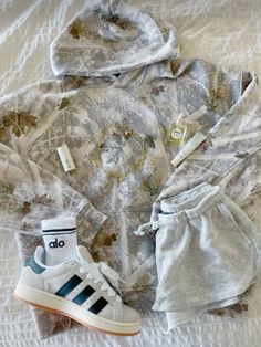 Trendy Outfits For Teens, Cute Lazy Day Outfits, Camo Hoodie, Cute Outfits For School, Lazy Day Outfits, Cute Preppy Outfits, Simple Trendy Outfits