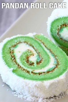 there is a green and white roll cake on the plate with text overlay that reads, pandan roll cake