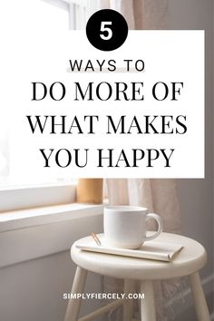 Want to do more of what makes you happy? Sometimes it’s easier said than done. Here are a few simple tips that will help you find more joy in your everyday life. Self Romance, Self Love Journal Ideas, Wellness At Work, Self Alignment, Chill Mood, Toxic Habits, Simple Living Lifestyle, Create Happiness, Self Love Journal