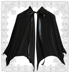 Gothic Charm School: pretty things Gothic Aesthetic Outfit, Bat Cape, Gothic Games, Victorian Cape, Black Coats, Strega Fashion, Victorian Vampire, Vampire Clothes, Kei Visual