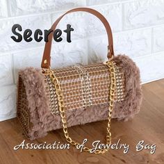 2013 Instagram, Barn Wood Crafts, Crochet Stuff, Handmade Bag, Diy Crochet, Handmade Bags, Barn Wood, Wood Crafts