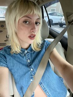 platinum blonde hair shaggy haircut baby bangs septum piercing denim button up top makeup inspiration Shaggy Bob With Micro Bangs, Soft Micro Bangs, Shaggy Baby Bangs, Blonde Short Shaggy Hair, Baby Bangs With Face Framing, Microbangs Short Hair Round Face, Shaggy Haircut Bangs, Shag Micro Bangs, Razored Bangs