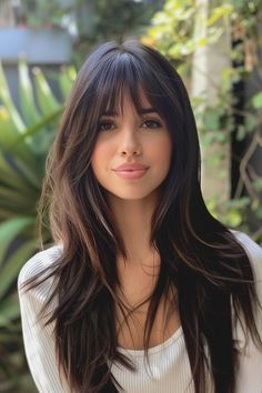 Korean Hairstyles, Rambut Brunette, Long Brunette Hair, Hairstyles For Layered Hair, Chique Outfits, Long Dark Hair, Long Hair With Bangs, Hair Color And Cut, Haircuts For Long Hair