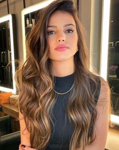 Dark Hair With Highlights, Hair Color Highlights, Brown Hair With Highlights, Hair Inspiration Color, Light Hair, Ombre Hair, Balayage Hair, Hair Highlights