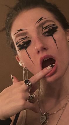 Cool Makeup For Hooded Eyes, Crazy Eyeliner Goth, Graphic Liner Ideas Goth, F U Nails, Face Eyeliner Art, Kissin Kate Barlow Aesthetic, Punk Aesthetic Makeup, Black Eyeliner Looks Edgy, Scary Eyeliner