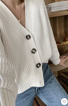 Winter Looks, Sweater Cardigan, Korean Fashion, Going Out, Lookbook, Winter Fashion, Casual Outfits, Outfit Inspo, Clothes