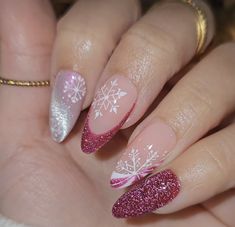 Christmas Gel Nails Ideas 2024, Christmas Nails With Gems, Nails Navidad, Pink Shimmer Nails, Shimmer Nails, Nails Festive, Gold Gel Nails, Acrylic Nails Almond Shape, Christmas Nail Art Ideas