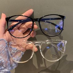 Fashion Vintage Anti Blue Light Glasses Office Computer Goggles Unisex Round Frame Anti Radiation Transparent Glasses Aesthetic, Glasses Inspo Women, Blue Light Glasses Aesthetic, Cute Fake Glasses, Cute Glasses Aesthetic, Wide Frame Glasses, Glasses Black Women, Cute Glasses For Women, Blue Glasses Frames