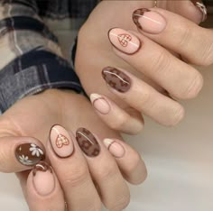 Nails Art Tutorial, Short Squoval, Flower Brown, Brown Nails Design, Easy Nails, Cute Nail, Simple Acrylic Nails, Cute Gel Nails, Nails Only