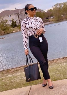 Personal Banker Outfit Work Clothes, Corporate Black Women, Office Outfits Black Women, Demure Outfit, Business Casual Work Outfits, Corporate Girlie, Corporate Girly, Work Dresses Outfits, Networking Outfit