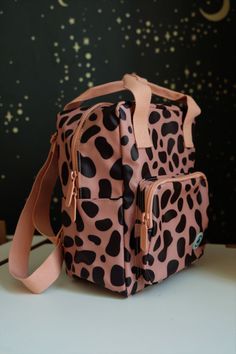 Studio Ditte tassen collectie Cute Everyday Backpack With Animal Design, Cute Animal Design Standard Backpack, Pink School Bags With Animal Design, Jaguar Spots, Diy Clutch Purse, School Backpack With Animal Design, Cheetah Backpack, Case Studio, Diy Clutch