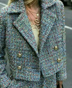 Kitchen Remodel Minimalist, Chanel Tweed Jacket, Tweed Outfit, Jacket Outfit Women, Remodeling Kitchen, Remodel Kitchen