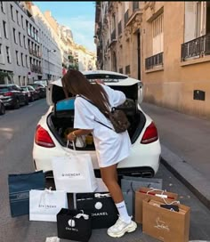 Boujee Lifestyle, Stile Kylie Jenner, Luxury Lifestyle Fashion, Rich Girl Aesthetic, Rich Girl Lifestyle, Life Vision Board, Rich Lifestyle, Luxury Lifestyle Dreams, Luxe Life