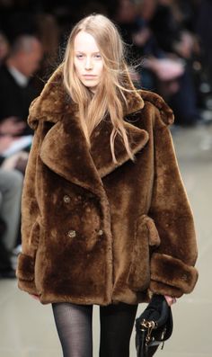 2010 Runway, London Fall, Runway Details, Burberry Prorsum, Winter Mode, 가을 패션, Casual Street Style, London Fashion