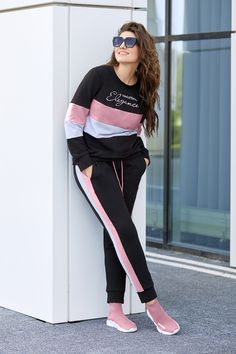 Looks Adidas, Sports Wear Fashion, Sportswear Outfits, Tracksuit Women, Cute Casual Outfits