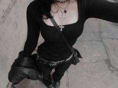 Basic Goth Outfit, Mode Hippie, Light As A Feather, Dark Outfits, Goth Outfits, Alternative Outfits, Ed Sheeran, Goth Fashion