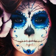 Halloween make-up. Halloween Kids Party, Halloween Makeup Costumes, Crazy Faces, Sugar Skull Costume, Sugar Skull Tattoos, Day Of Dead