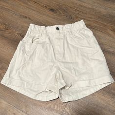 White/Off-White Colors Shorts From H&M - Nwt, Too Late To Return - Paper Bag Waist With Button Detail - Perfect Summer Short Trendy Cream Cotton Shorts, White Paperbag Waist Casual Bottoms, Casual Off-white Short Bottoms, Casual Off White Bottoms For Day Out, H&m Cotton Bottoms For Day Out, White Cotton Shorts With Paperbag Waist, White Shorts With Button Closure For Spring, White Cotton Paperbag Waist Shorts, White Spring Shorts With Button Closure