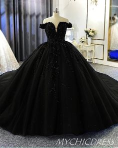 Glittery Black Quince Dress, Qencenera Dresses Black, Black Qencenera Dress, Black Cinderella Dress, Quince Black Dresses, Black Wedding Dress Black Women, Black Wedding Dress Princess, 15 Dresses Quinceanera Black, Big Wedding Dresses Black