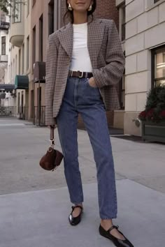 J Crew Office Outfit, Mary Jane Flats Outfit, Shoes Outfit Ideas, Mary Janes Outfit, Mary Jane Shoes Outfit, Iconic Shoes, Flats Outfit, Outfit Chic